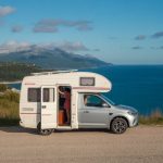 Assurance auto paiement plus tard : comment j’ai choisi une formule adaptée à mon camping car pour voyager toute l’année